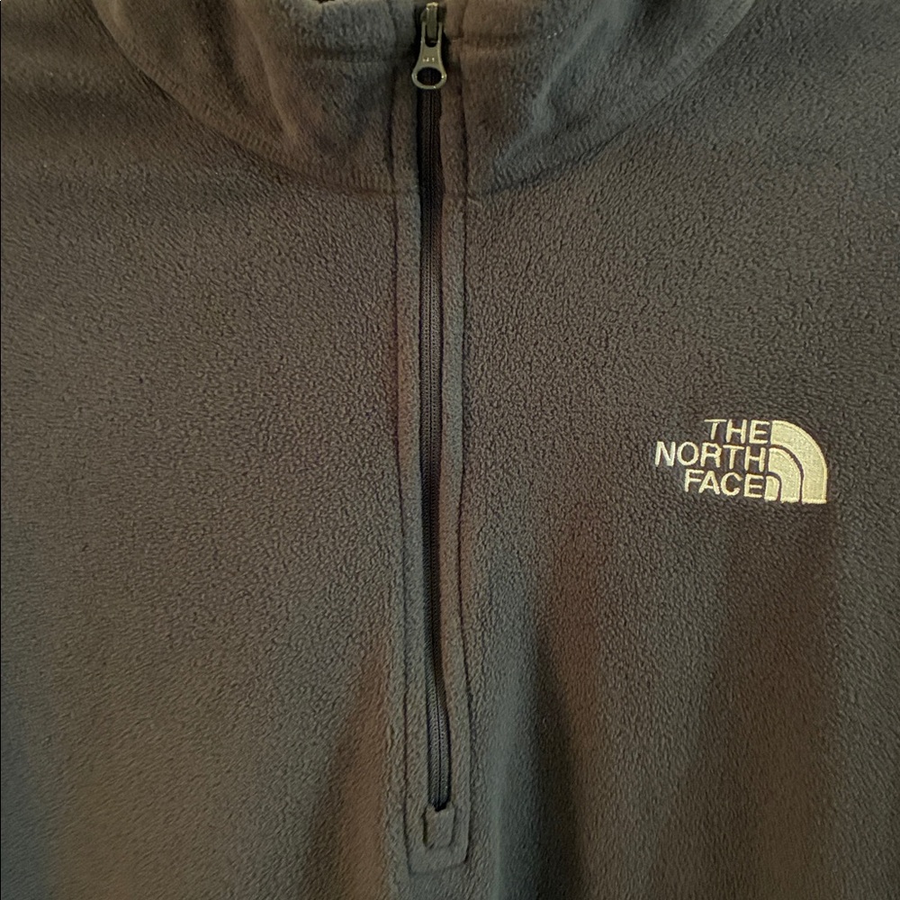 The North Face Men's Gray 1/4 Zip-Up Pullover - Picture 3 of 6